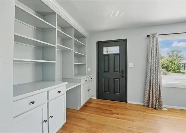 Property at 1111 N Indian Ln, Independence, MO, 64056, 2 beds, 1 bath, [object Object]