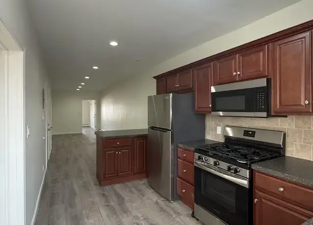 Property at 417 Broadway Unit 5, Bayonne, NJ, 07002, 1 bed, 1 bath, [object Object]