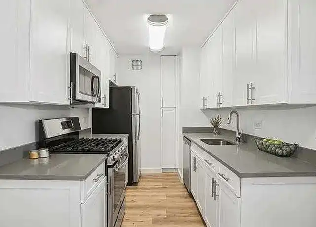Property at 375 S End Ave Unit 24M, New York, NY, 10280, 1 bed, 1 bath, [object Object]