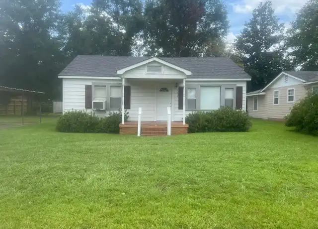 Property at 1012 W 8th St, Deridder, LA, 70634, 2 beds, 1 bath, [object Object]