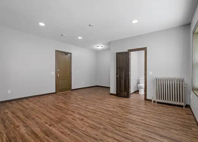 Property at Brownstones Classic - 501 E 14th St, Minneapolis, MN, 55404, 0-1 beds, 1 bath, [object Object]
