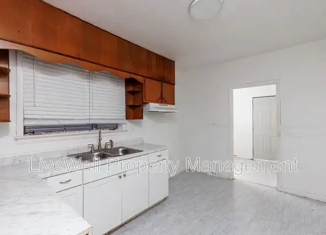 Property at 1306 Avenue R, Birmingham, AL, 35218, 3 beds, 1 bath, [object Object]