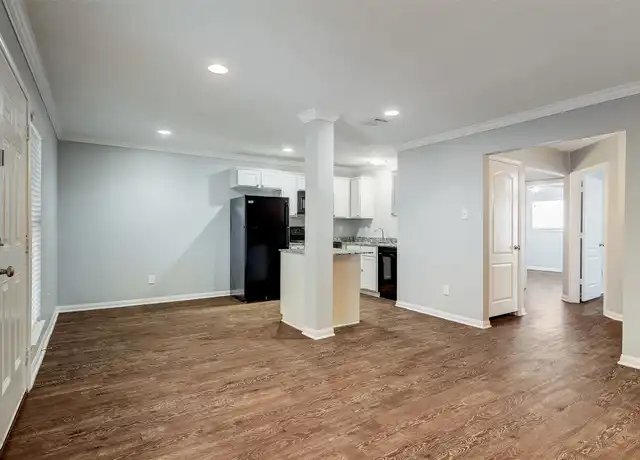 Property at 835 Heights Blvd Unit 31, Houston, TX, 77007, 2 beds, 1 bath, [object Object]
