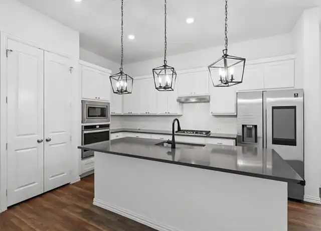Property at 211 Harper St, Irving, TX, 75063, 4 beds, 3 baths, [object Object]