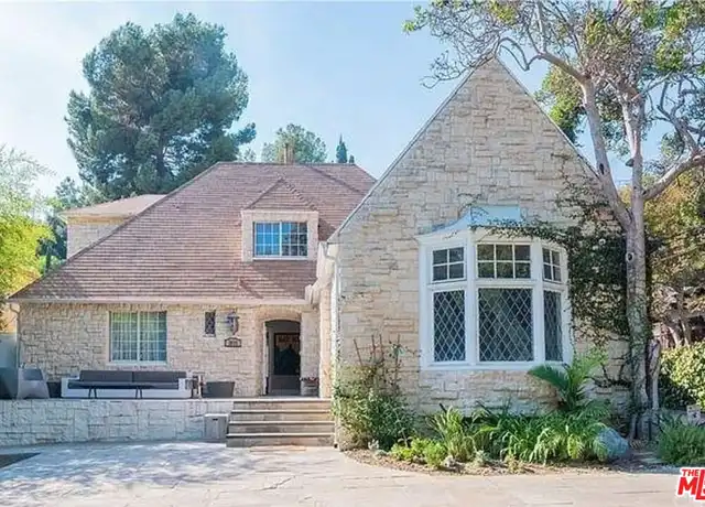 Property at 2633 N Commonwealth Ave, Los Angeles, CA, 90027, 9 beds, 6.5 baths, [object Object]