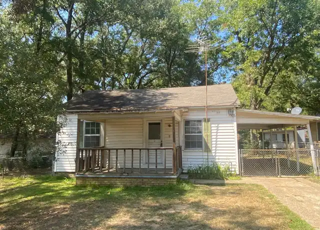 Property at 203 Pine St, Atlanta, TX, 75551, 2 beds, 1 bath, [object Object]
