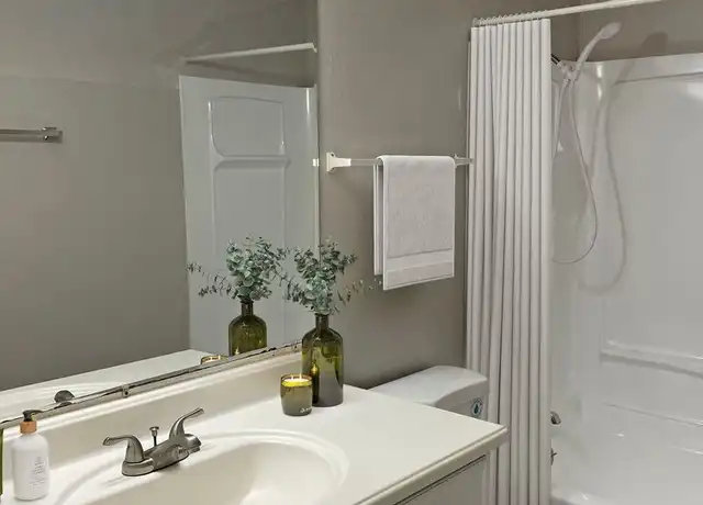 Property at 10226 SE 6th St Unit 4, Bellevue, WA, 98004, 2 beds, 1 bath, [object Object]