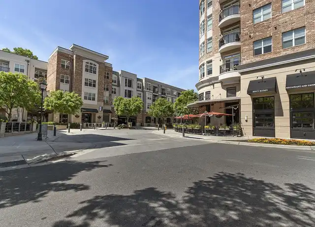 Property at Ashley Square at SouthPark - 4845 Ashley Park Ln, Charlotte, NC, 28210, 1 bed, 1 bath, [object Object]