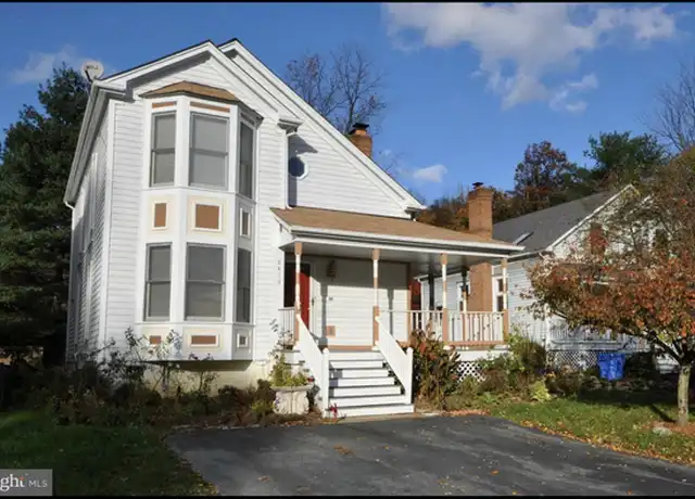 Property at 8419 Hollis Ln, Vienna, VA, 22182, 4 beds, 3 baths, [object Object]