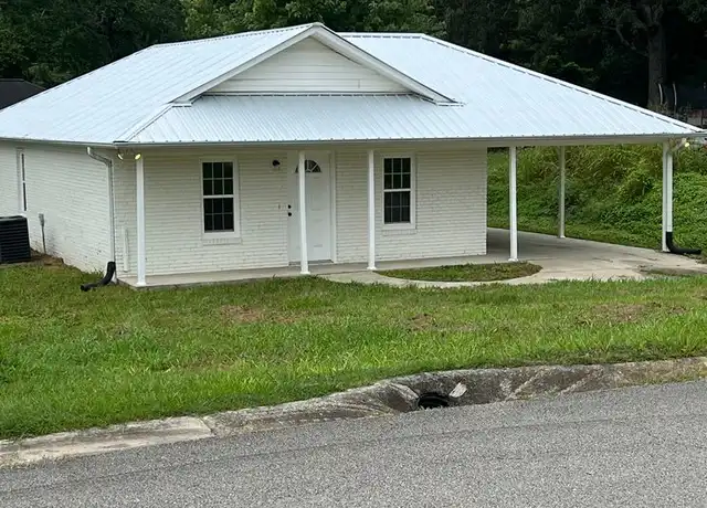 Property at 223 3rd Ave NW, Arab, AL, 35016, 3 beds, 1.5 baths, [object Object]