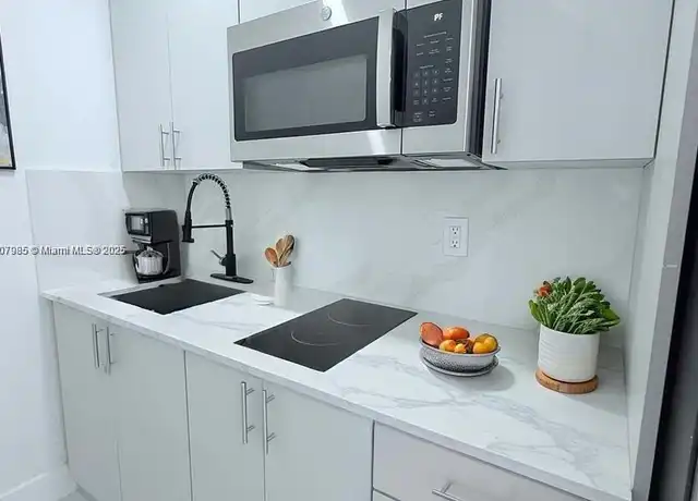 Property at 1440 N 71st Ave Unit 2, Hollywood, FL, 33024, 1 bed, 1 bath, [object Object]
