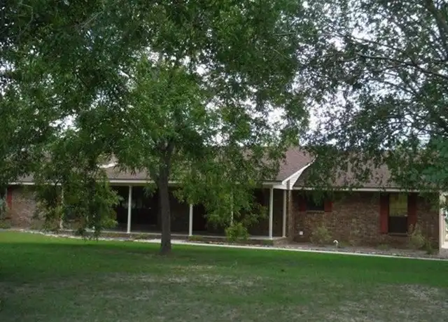 Property at 2932 Sutucka Cir, Valdosta, GA, 31605, 4 beds, 2 baths, [object Object]