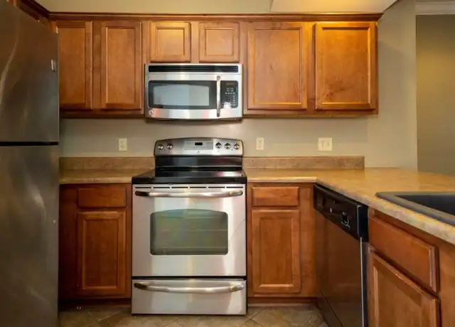 Property at 121 Bragg Ave Unit 101, Auburn, AL, 36830, 1 bed, 1 bath, [object Object]