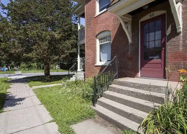 Property at 38-40 Monroe St Unit 2, Burlington, VT, 05401, 1 bed, 1 bath, [object Object]