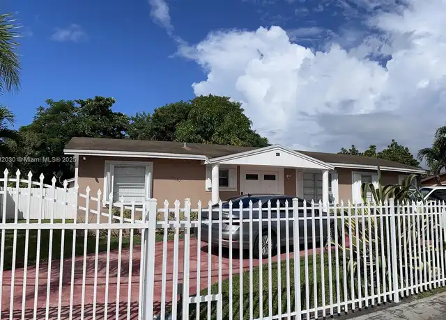 Property at 30310 SW 152nd Ave Unit 30310, Homestead, FL, 33033, 4 beds, 2 baths, [object Object]
