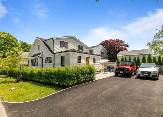 Property at 109 Carroll Ave, Newport, RI, 02840, 5 beds, 4 baths, [object Object]