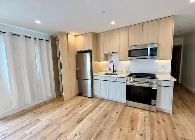 Property at 6902 Corbin Ave, Reseda, CA, 91335, 1 bed, 1 bath, [object Object]
