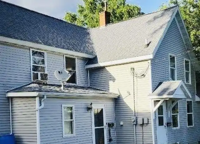 Property at 520 E Main St, Platteville, WI, 53818, 3 beds, 1 bath, [object Object]