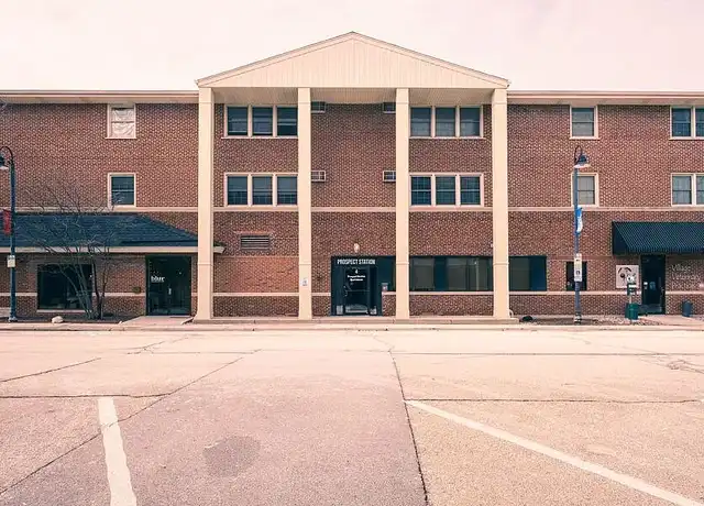 Property at Prospect Station - 4 Walker Ave, Clarendon Hills, IL, 60514, 1 bed, 1 bath, [object Object]