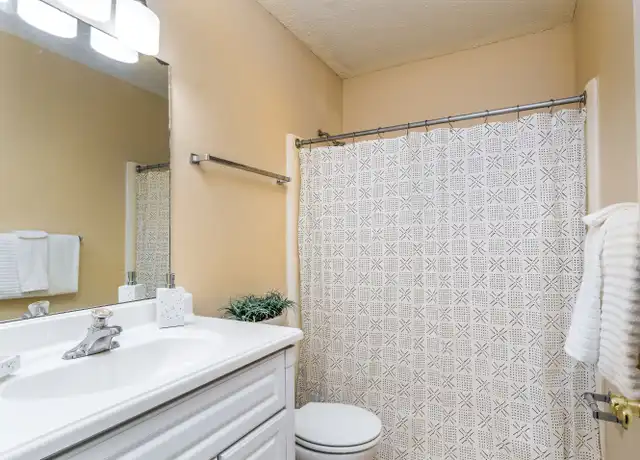 Property at 1707 Buccaneer Dr Unit 304, Johnson City, TN, 37604, 1 bed, 1 bath, [object Object]