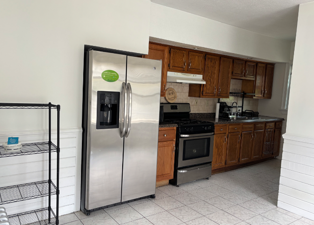 Photo of 212 Pine St Unit 2, Attleboro, MA 02703