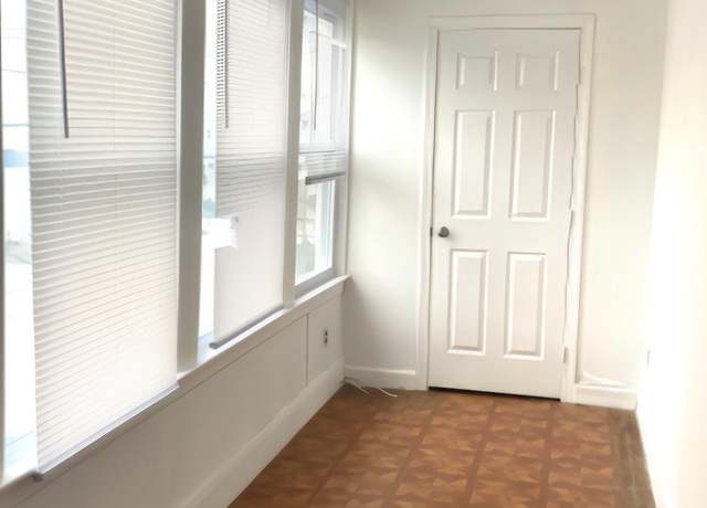 Photo of 212 Pine St Unit 2, Attleboro, MA 02703