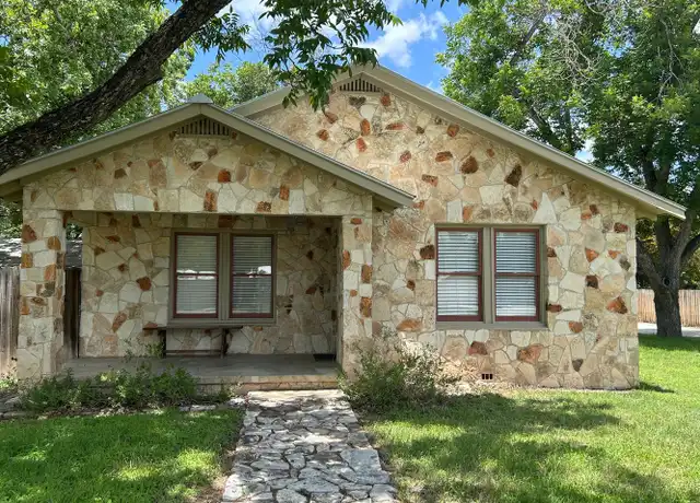 Property at 237 E Garza St, New Braunfels, TX, 78130, 2 beds, 1 bath, [object Object]