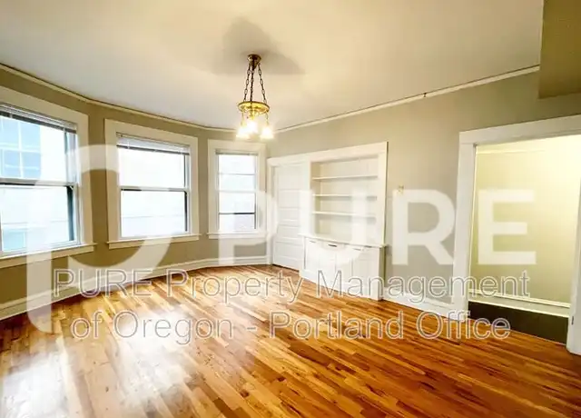 Property at 2167 SW Yamhill St Unit 04, Portland, OR, 97205, 3 beds, 1 bath, [object Object]