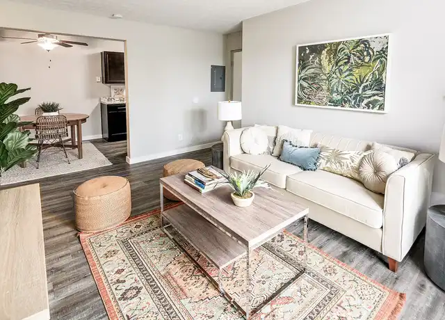 Property at 2500 Place - 2500 Beechmont Ave, Cincinnati, OH, 45230, 2 beds, 1.5 baths, [object Object]