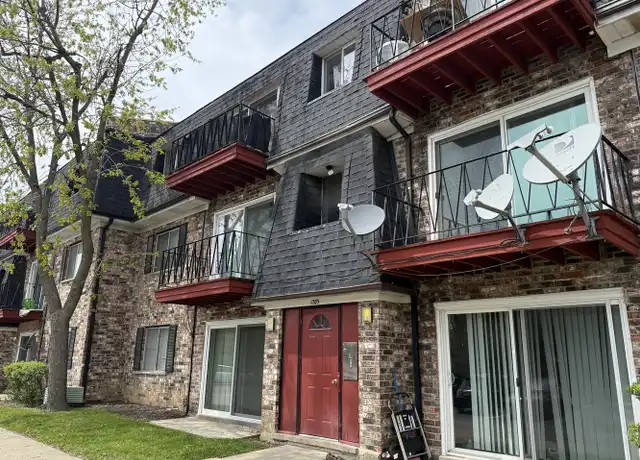 Property at 1703 W Mansard Ln Unit 304, Mt Prospect, IL, 60056, 2 beds, 1 bath, [object Object]