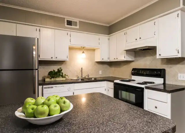 Property at 300 Hilltop St Unit 22, Lindale, TX, 75771, 2 beds, 1 bath, [object Object]