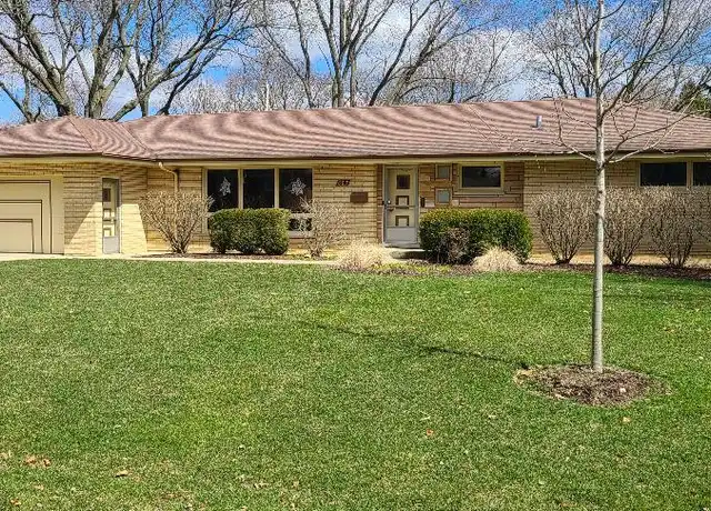 Property at 607 Willow Ln, Geneva, IL, 60134, 3 beds, 2 baths, [object Object]