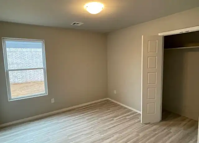 Property at 3813 E 144th Pl S, Bixby, OK, 74008, 4 beds, 2 baths, [object Object]