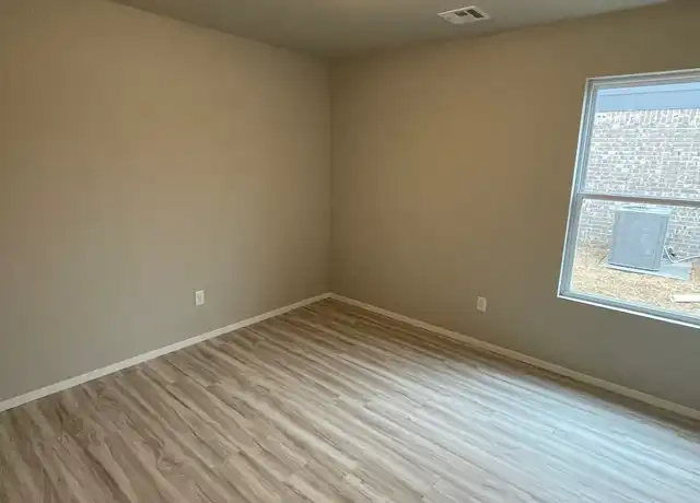 Property at 3813 E 144th Pl S, Bixby, OK, 74008, 4 beds, 2 baths, [object Object]