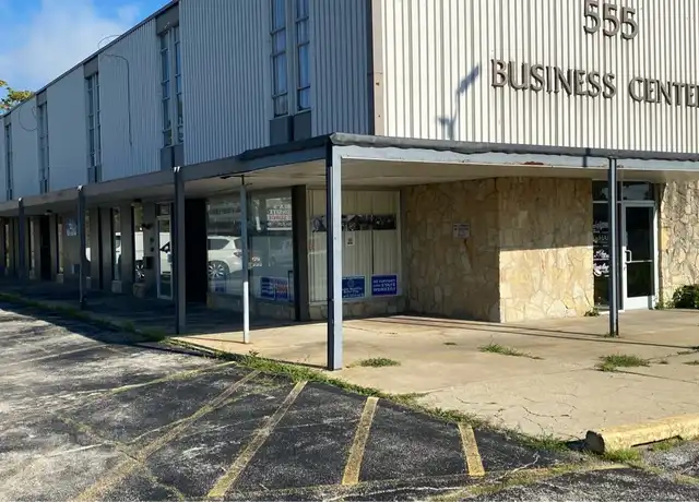 Property at 555 S Schuyler Ave Unit 220-230, Kankakee, IL, 60901, 0 beds, 1 bath, [object Object]