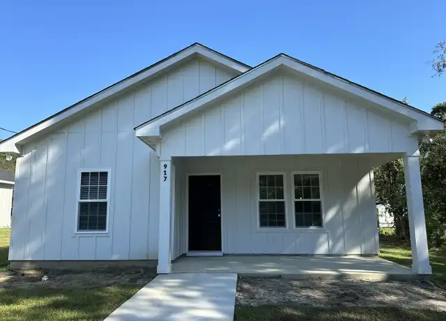 Property at 917 E 38th St, Tifton, GA, 31794, 3 beds, 2 baths, [object Object]