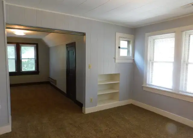Property at 320 W 2nd Ave Unit 3, El Dorado, KS, 67042, 1 bed, 1 bath, [object Object]