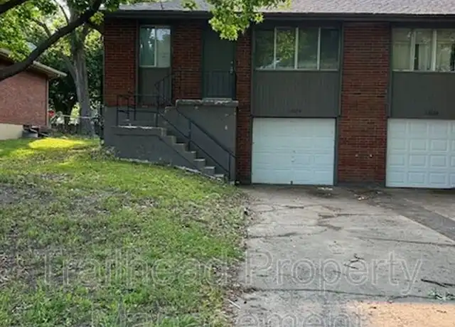 Property at 1024 SW Kingscross Rd, Blue Springs, MO, 64014, 3 beds, 1 bath, [object Object]