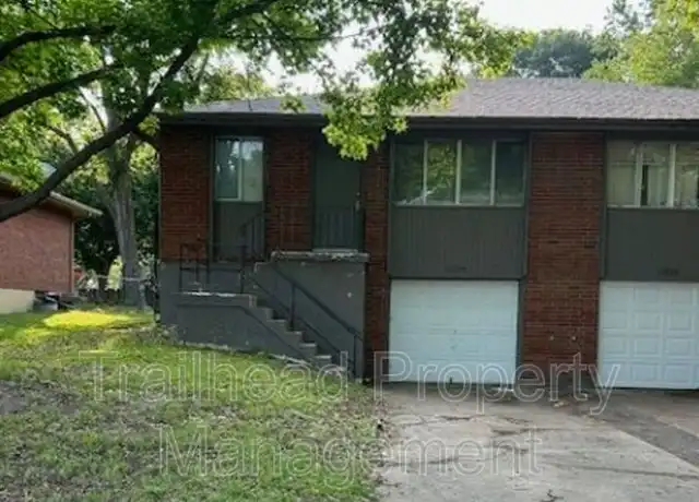 Property at 1024 SW Kingscross Rd, Blue Springs, MO, 64014, 3 beds, 1 bath, [object Object]