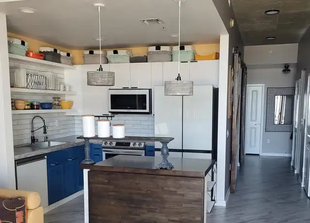 Property at 300 S Australian Ave #1017, West Palm Beach, FL, 33401, 1 bed, 1 bath, [object Object]