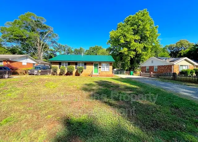 Property at 801 Ridgedale Ct, Charlotte, NC, 28206, 3 beds, 1.5 baths, [object Object]