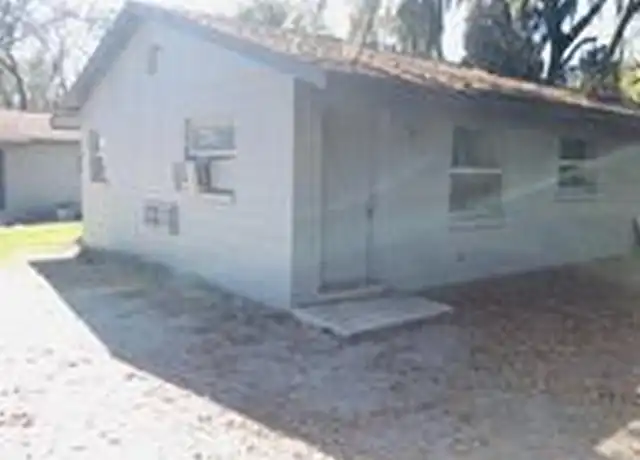 Property at 504 Terry St, Wildwood, FL, 34785, 2 beds, 1 bath, [object Object]