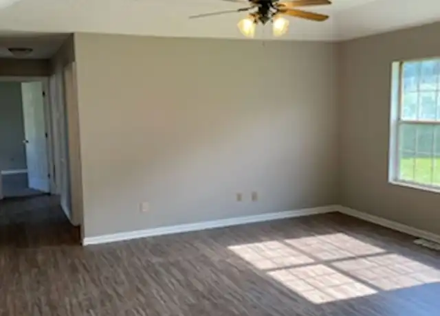Property at 113 Dogwood Trl, Martin, TN, 38237, 3 beds, 2 baths, [object Object]
