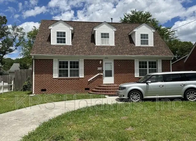 Property at 1602 North St, Portsmouth, VA, 23704, 4 beds, 2 baths, [object Object]