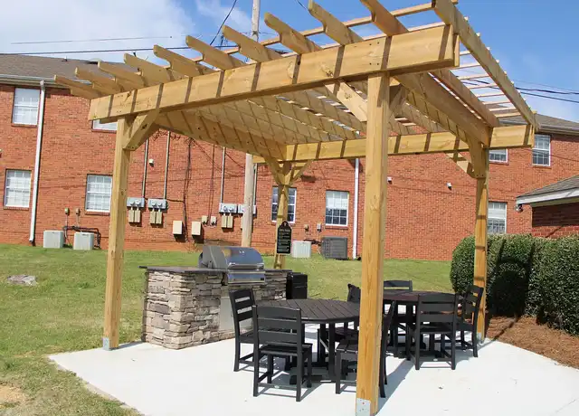Property at The Pavilion at College - 401 College Dr NE, Hanceville, AL, 35077, 1-3 bed, 1-2 bath, [object Object]