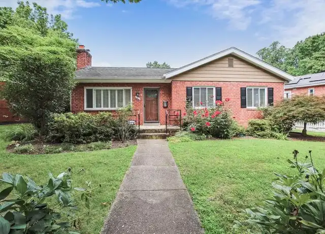 Property at 121 Fleetwood Ter, Silver Spring, MD, 20910, 3 beds, 2 baths, [object Object]