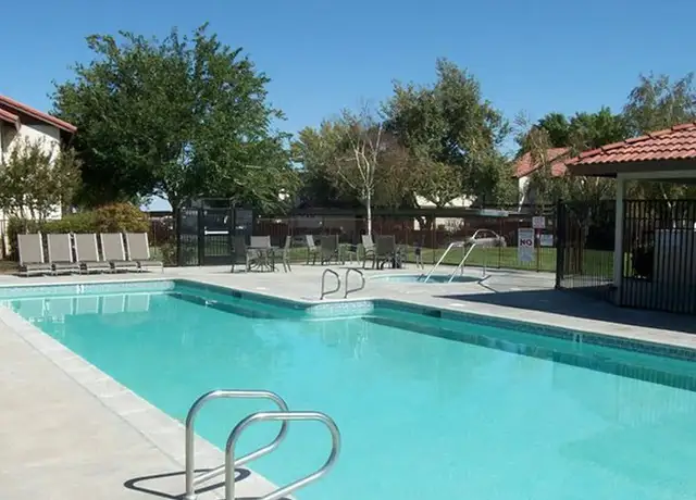 Photo of 38121 25th St E, Palmdale, CA 93550