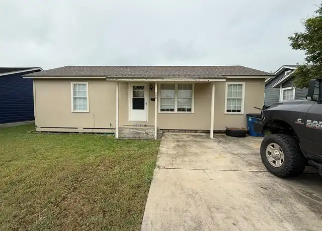 Property at 308 E 2nd St, Bishop, TX, 78343, 2 beds, 1 bath, [object Object]