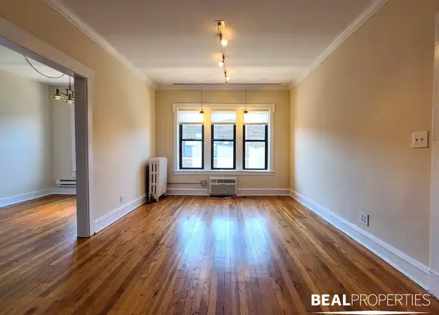 Property at 742 W Addison St Unit 2S, Chicago, IL, 60613, 1 bed, 1 bath, [object Object]