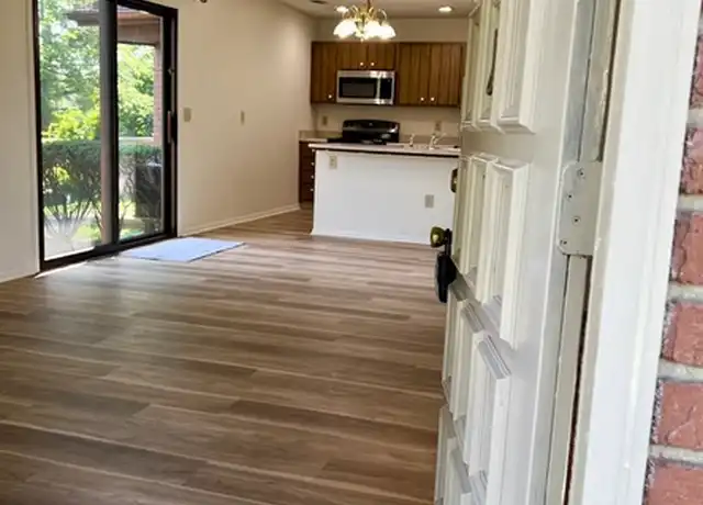 Property at 3300 Kristin Ct Unit 3300, Columbus, OH, 43231, 2 beds, 1 bath, [object Object]